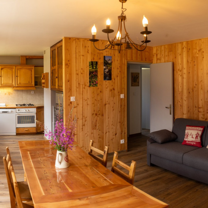 séjour avec canapé rapido couchage en 140.