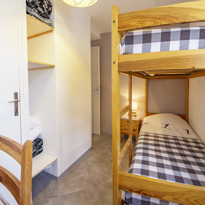 Chambre avec 2 lits superposés de 1 place 90cm