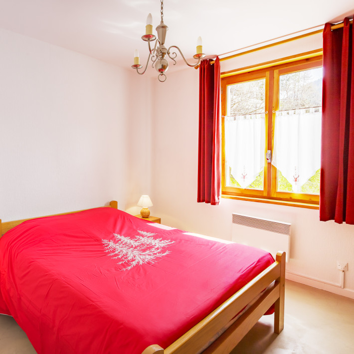 Grande chambre avec 1 Lit en 140, 2 places au premier niveau