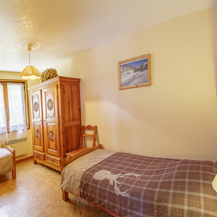 Chambre avec 2 lits 90cm